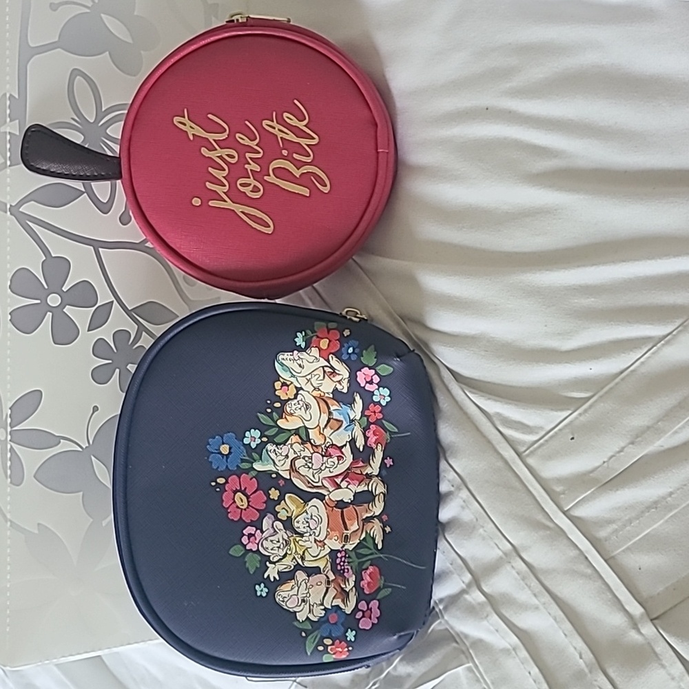 Cosmetic bags